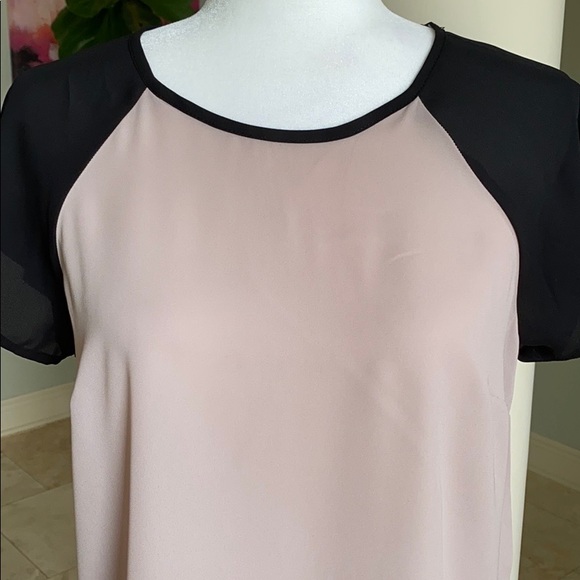 Blouse with Back Zip - Picture 2 of 4